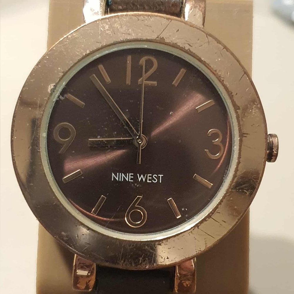 🦋10/$20🦋 Nine West Goldtone/Brown Leather Women's Watch